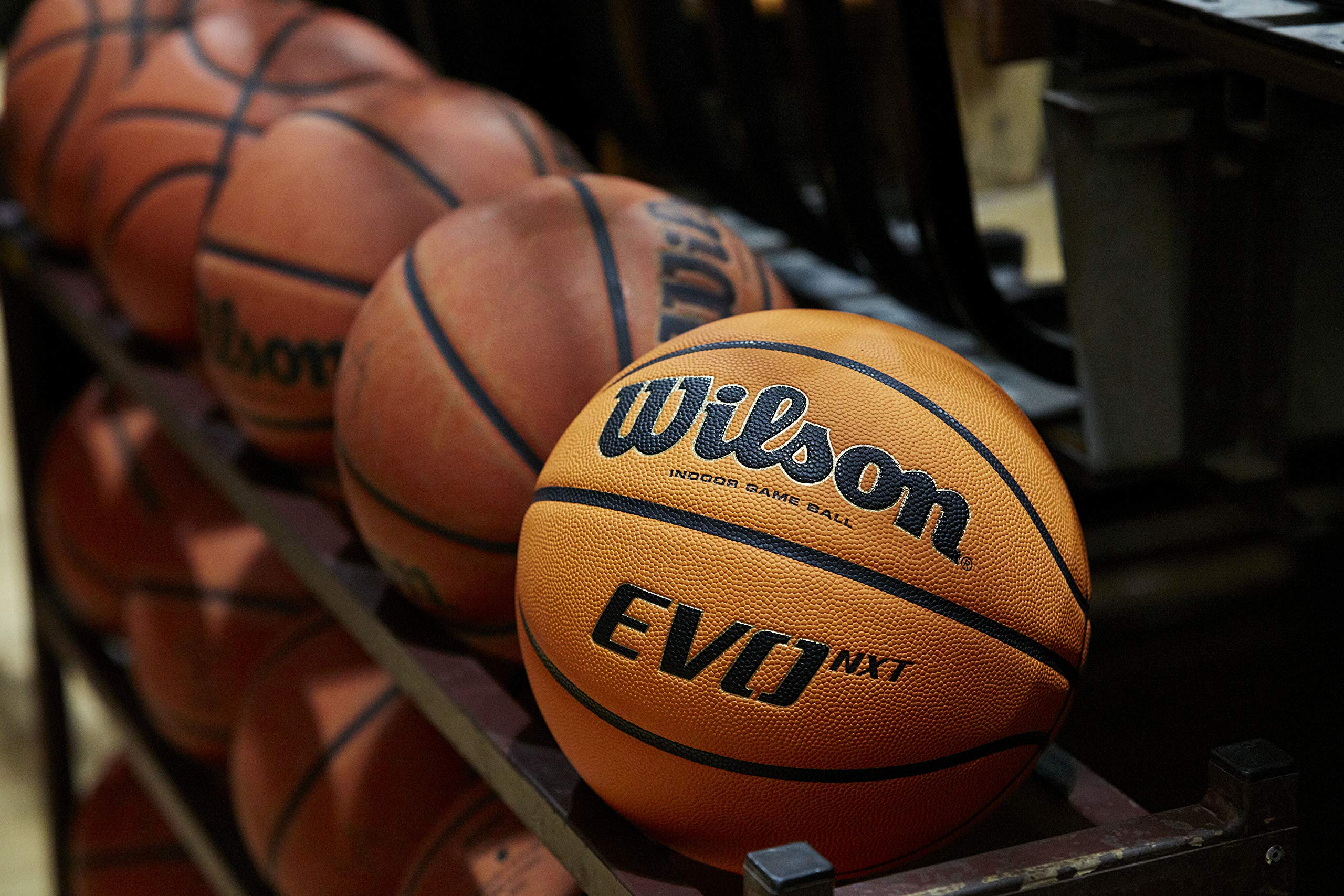 Amazon | Wilson Evo NXT インドアゲームバスケットボール - 28.5